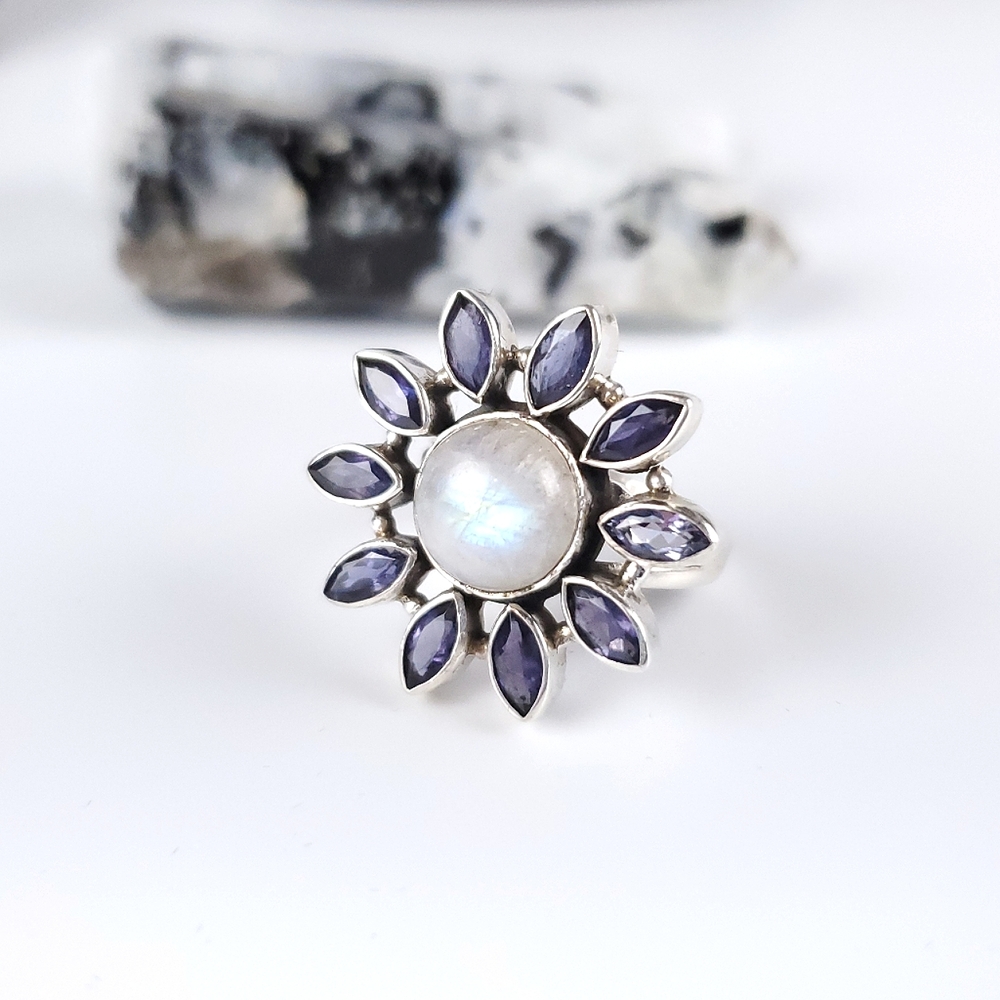 🎉HP~7/28/22🎉Sterling Silver Rainbow Moonstone and Iolite Flower Ring Size 9 - Picture 9 of 16